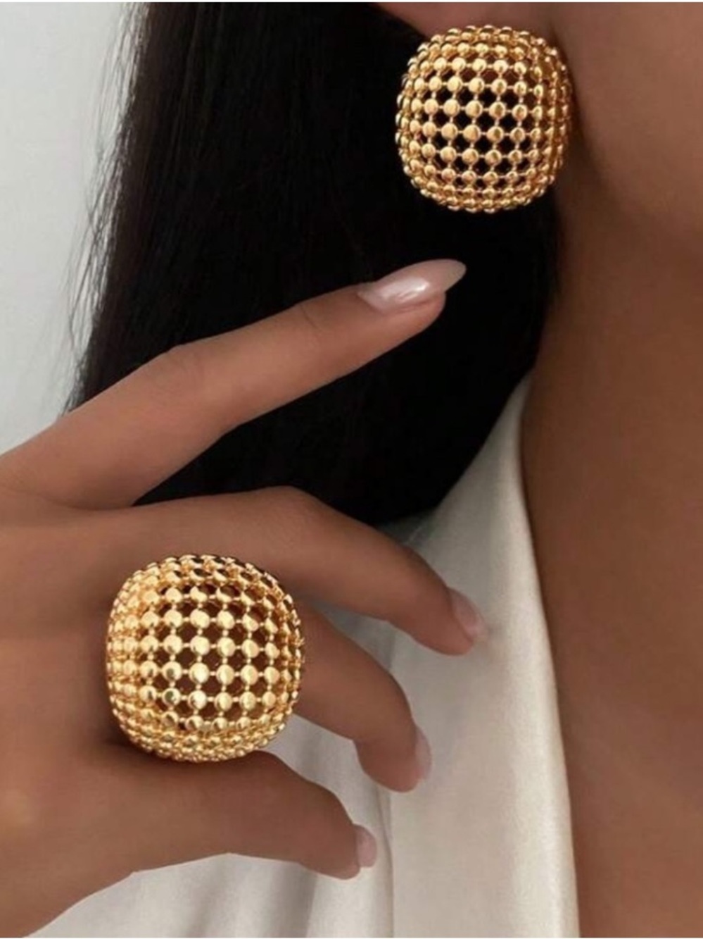 Elegant Gold Dome  Jewelry Set